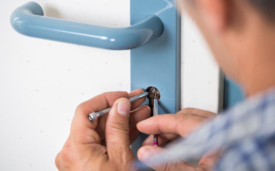 changement serrure porte Créteil
